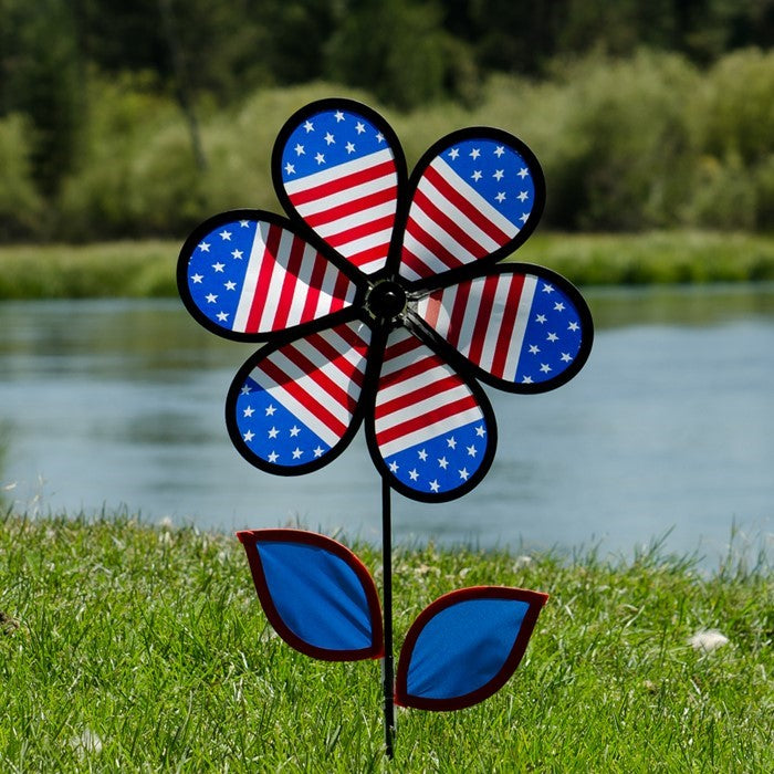 12" Flower Spinner w/ Leaves - Patriotic