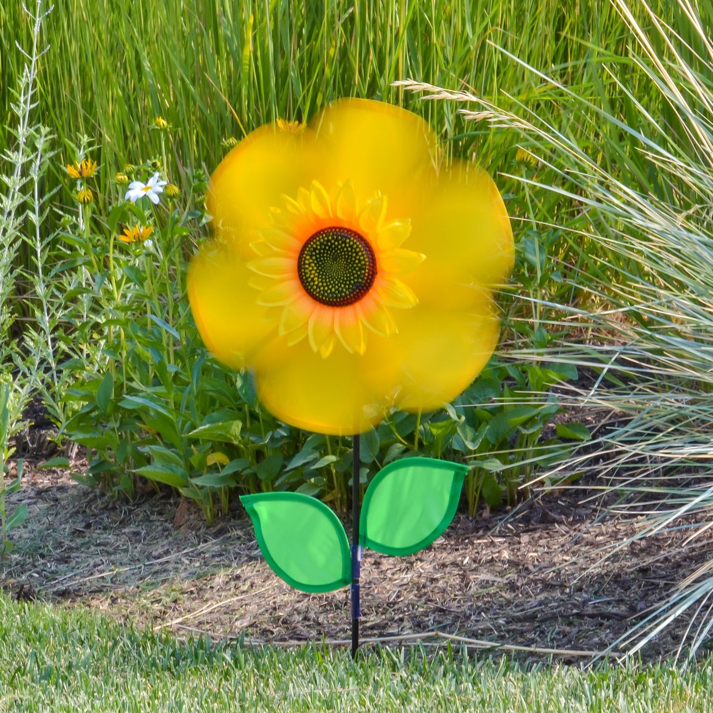 12" Sunflower Spinner w/ Leaves - Yellow